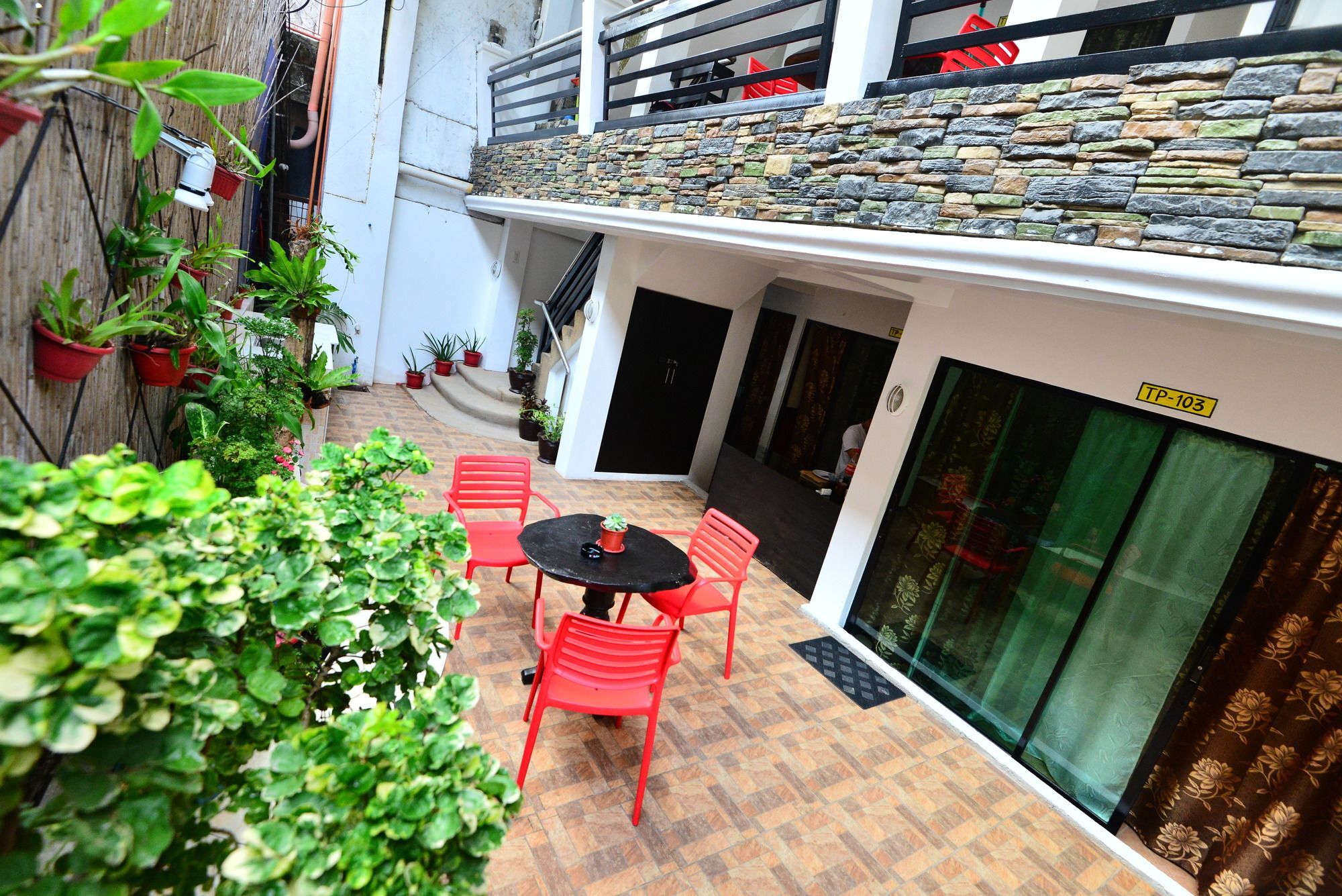 Hostel Travellers Pad Boracay Balabag  Zewnętrze zdjęcie