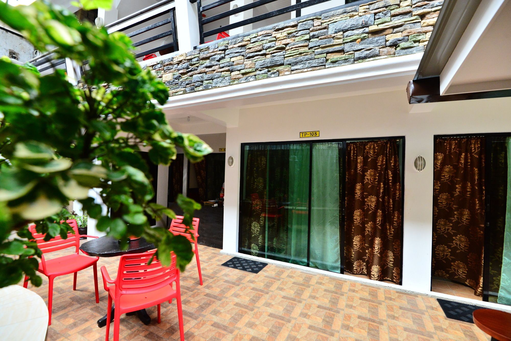 Hostel Travellers Pad Boracay Balabag  Zewnętrze zdjęcie