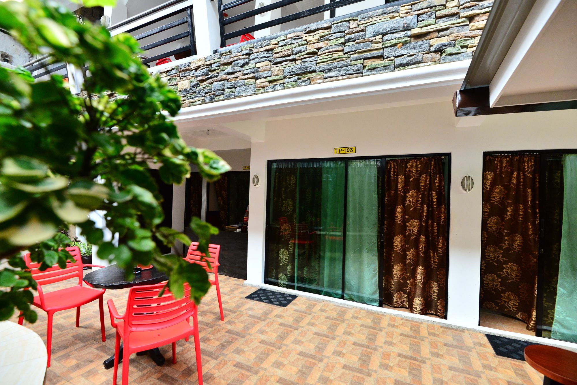 Hostel Travellers Pad Boracay Balabag  Zewnętrze zdjęcie